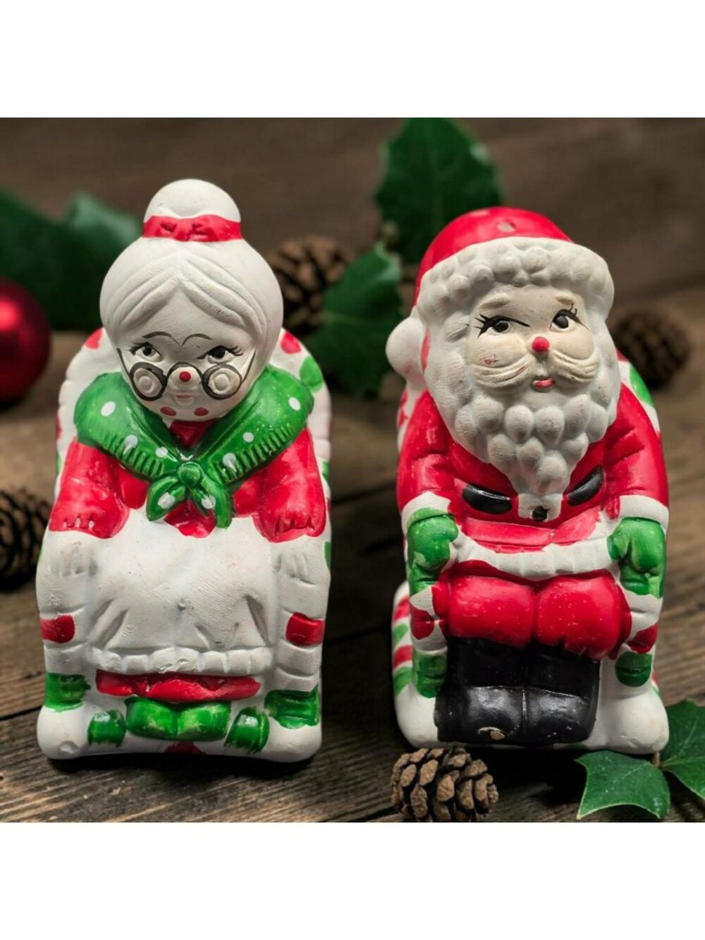 Vintage Ceramic Santa & Mrs. Claus Salt & Pepper Shakers 3.25" Christmas